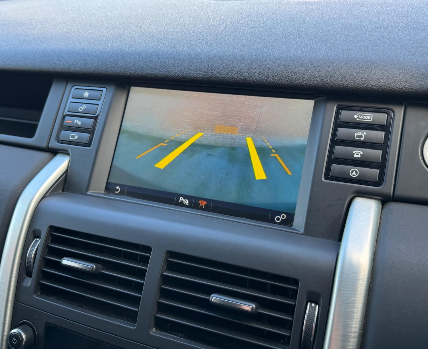 Used Land Rover Discovery Sport 2018 for sale - 78099874: Photo 27