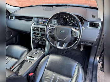 Used Land Rover Discovery Sport 2018 for sale - 78099874: Photo