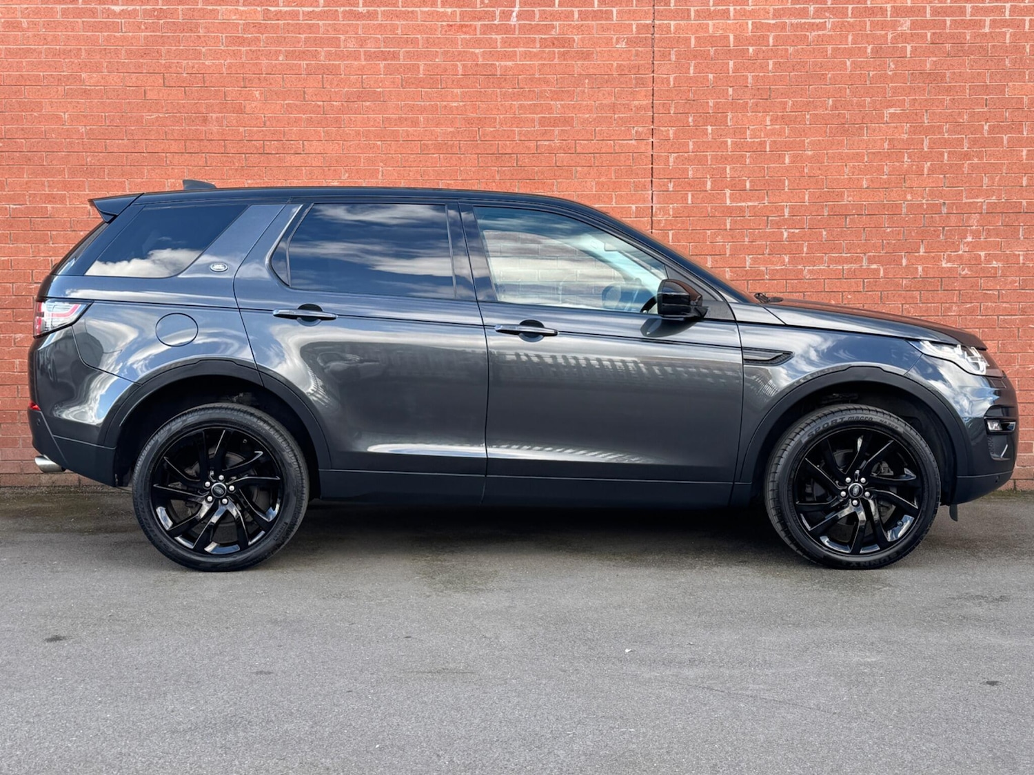 Used Land Rover Discovery Sport 2018 for sale - 78099874: Photo 3