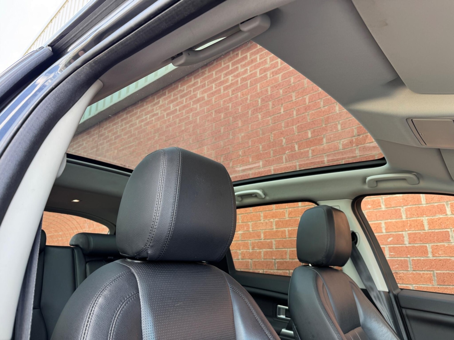 Used Land Rover Discovery Sport 2018 for sale - 78099874: Photo 4