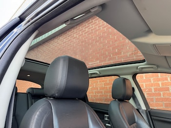 Used Land Rover Discovery Sport 2018 for sale - 78099874: Photo