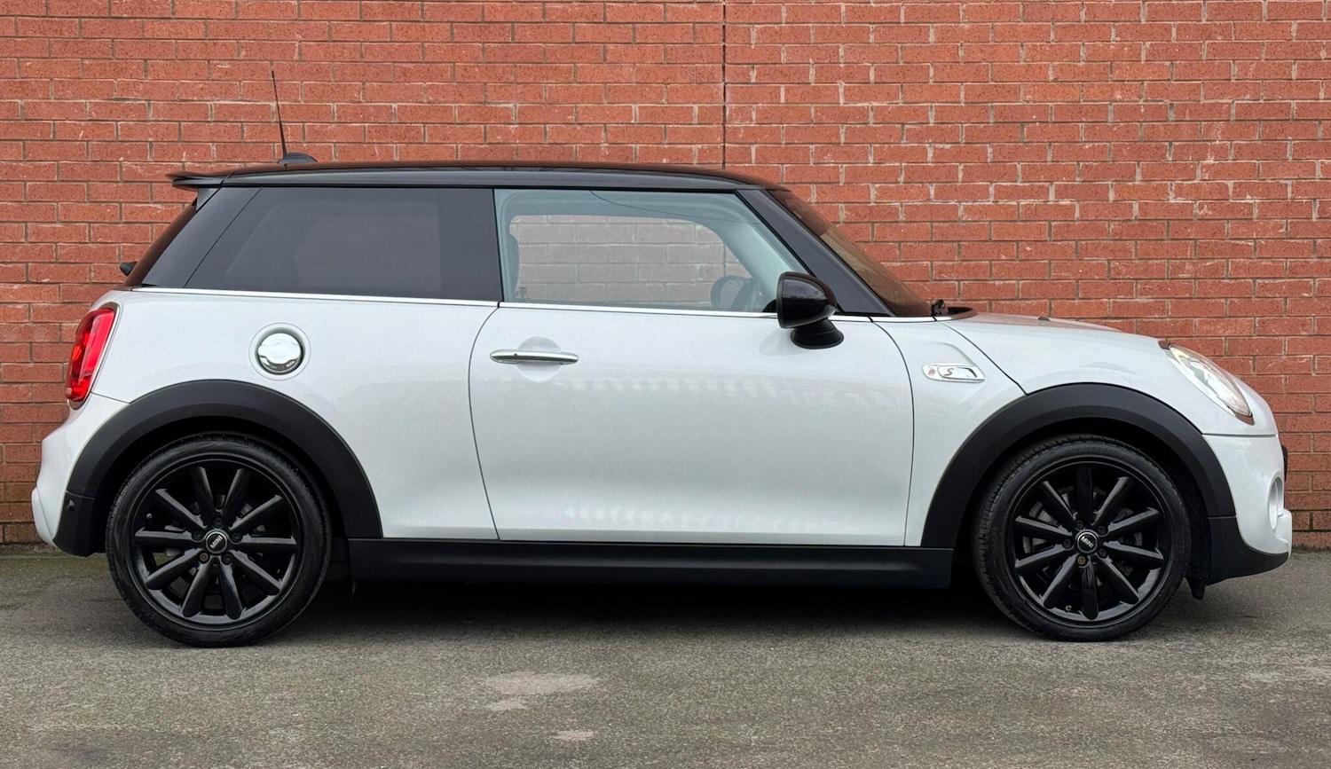 Used MINI Hatch 2018 for sale - 77626288: Photo 3