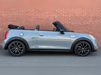 Used MINI Convertible 2018 for sale - 78347971: Photo