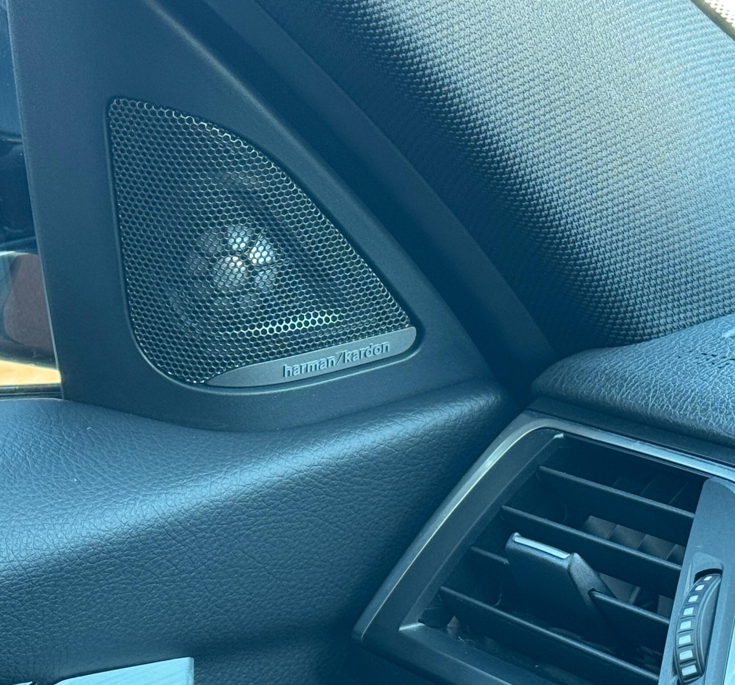 Used BMW 3 Series 2017 for sale - 78127640: Photo 37