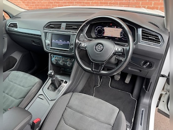 Used Volkswagen Tiguan 2017 for sale - 79116277: Photo