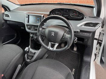 Used Peugeot 208 2017 for sale - 78843118: Photo