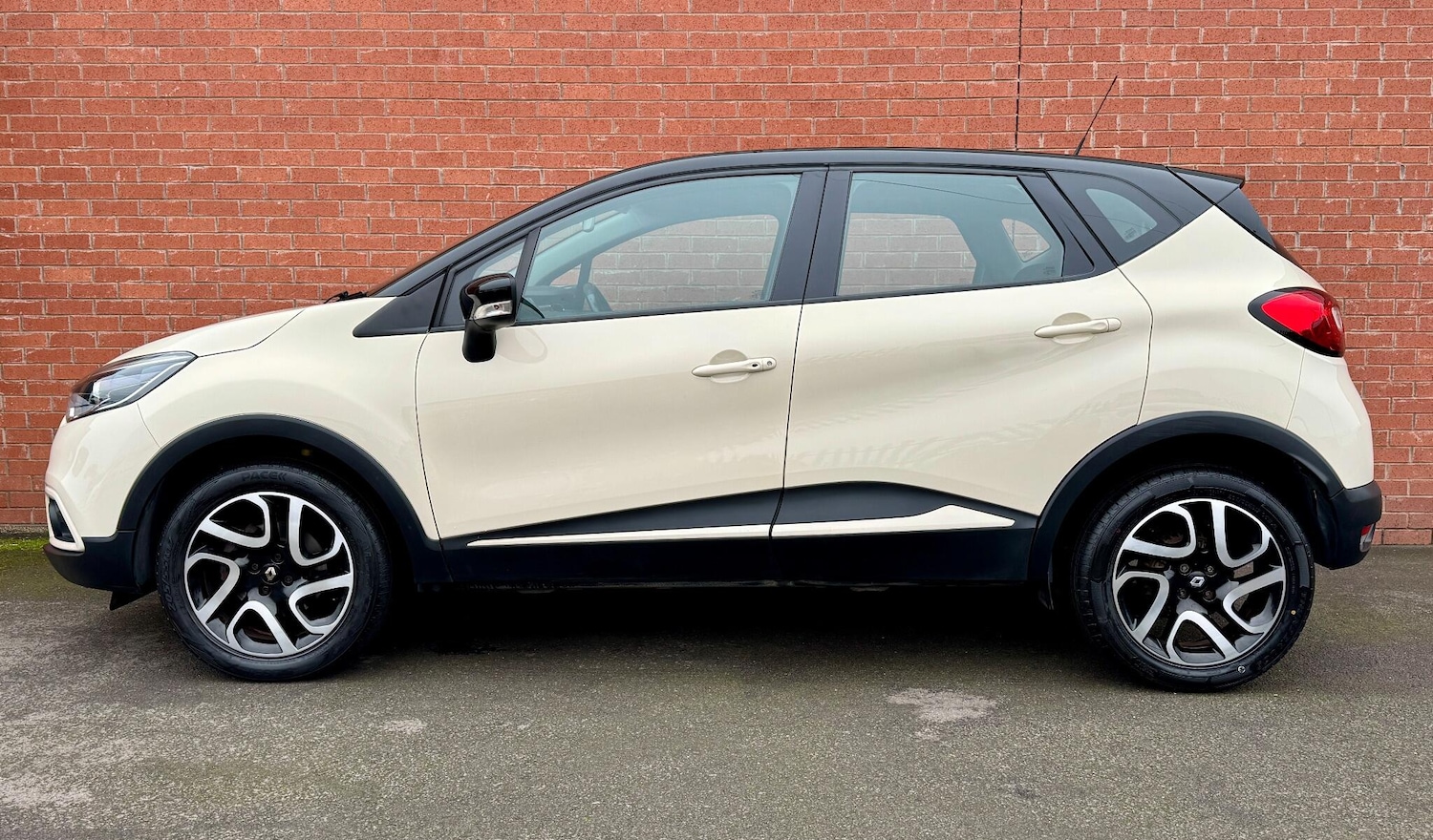 Used Renault Captur 2016 for sale - 77925901: Photo 6