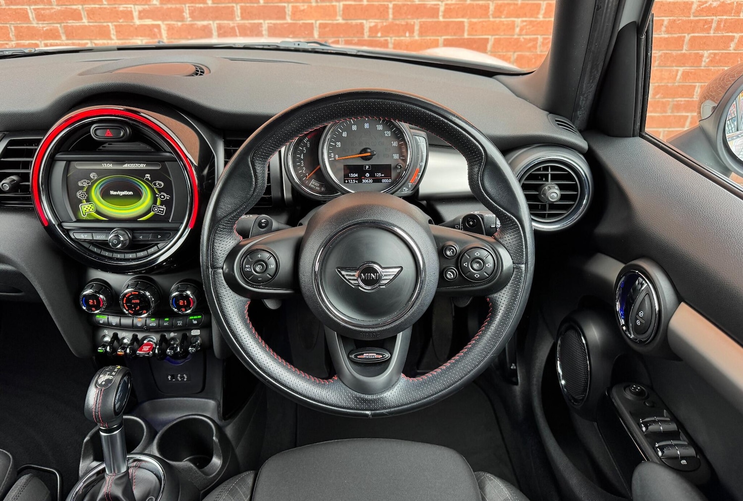 Used MINI Hatch 2017 for sale - 76296000: Photo 31