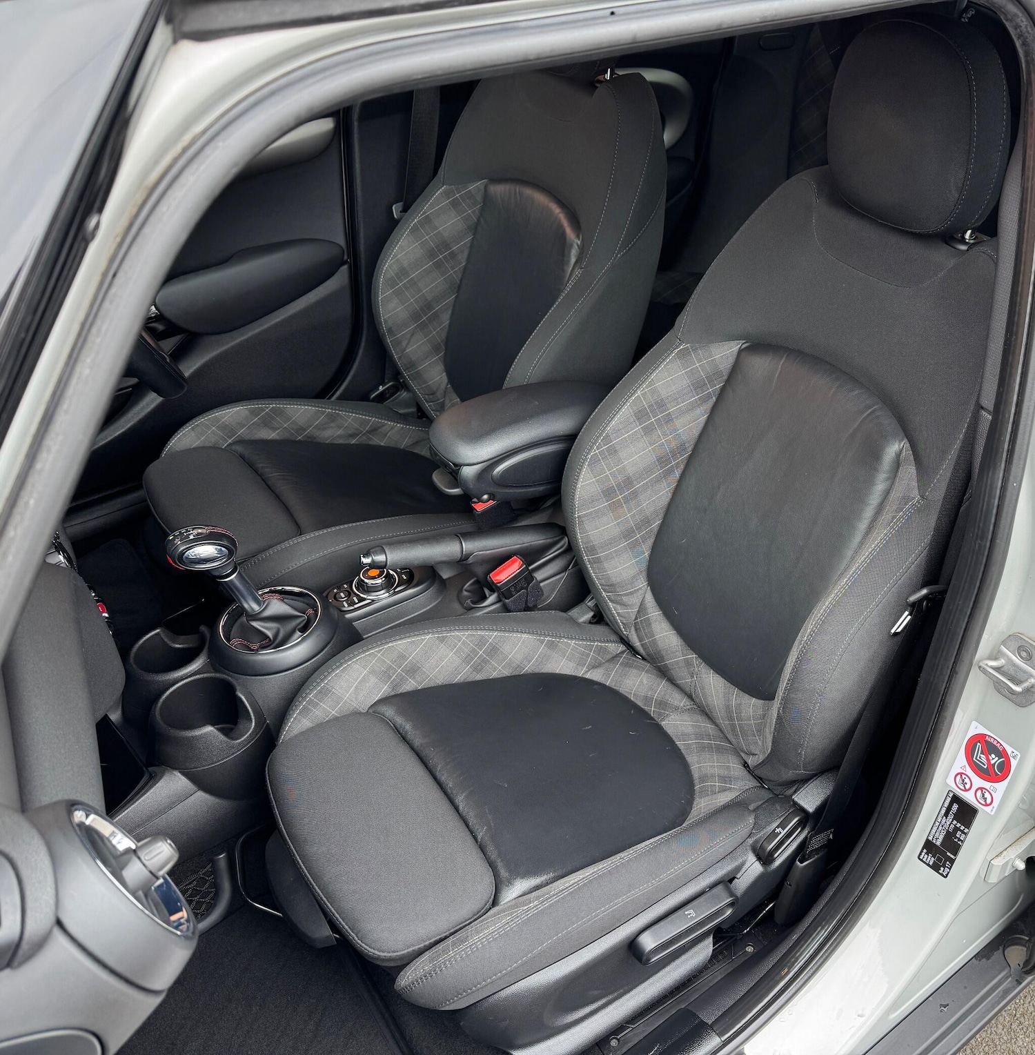 Used MINI Hatch 2017 for sale - 76296000: Photo 38