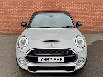 Used MINI Hatch 2017 for sale - 76296000: Photo