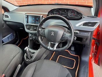 Used Peugeot 208 2018 for sale - 79374296: Photo