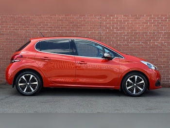 Used Peugeot 208 2018 for sale - 79374296: Photo
