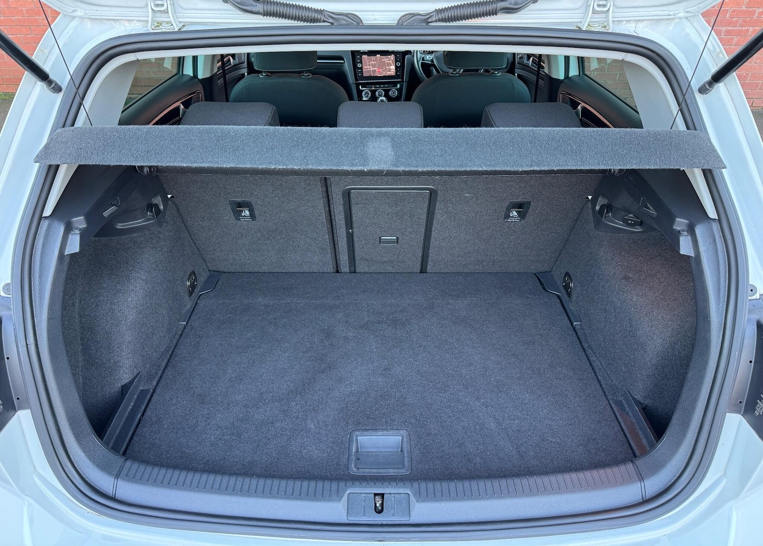 Used Volkswagen Golf 2017 for sale - 76832227: Photo 10