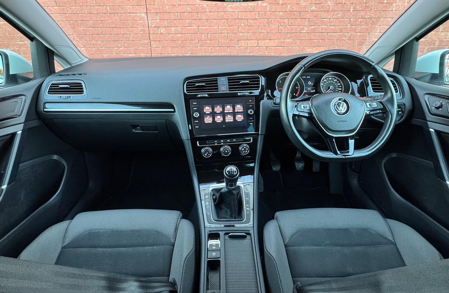 Used Volkswagen Golf 2017 for sale - 76832227: Photo 15