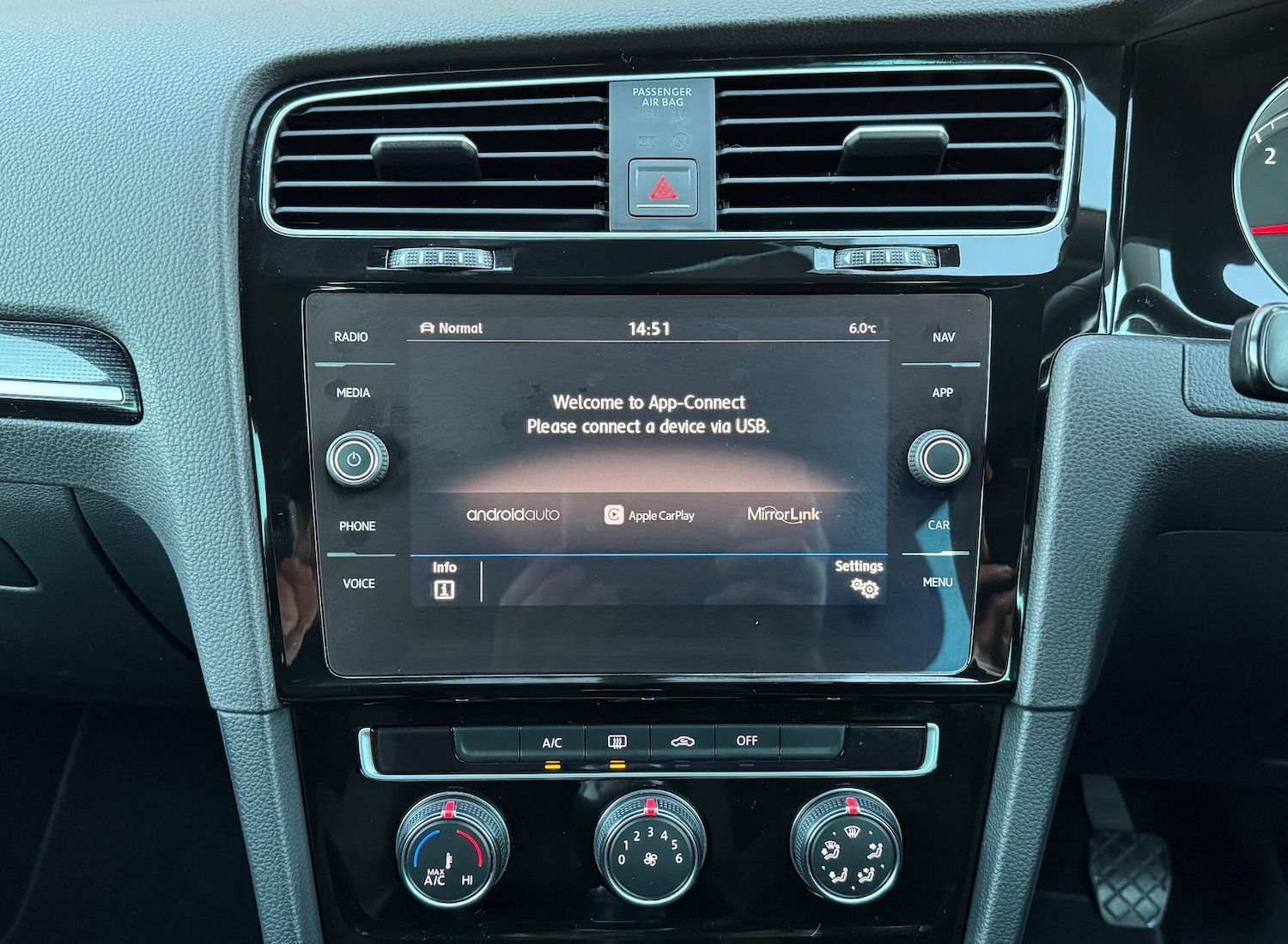 Used Volkswagen Golf 2017 for sale - 76832227: Photo 22