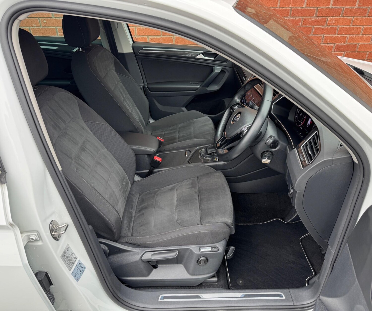 Used Volkswagen Tiguan for sale - 77809181: Photo 16