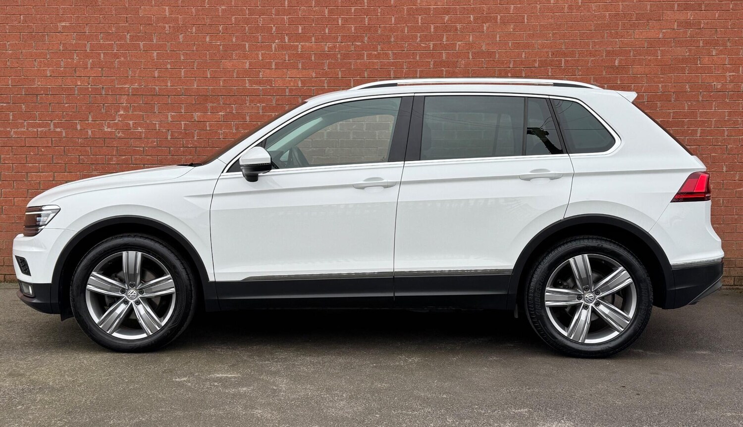 Used Volkswagen Tiguan for sale - 77809181: Photo 8