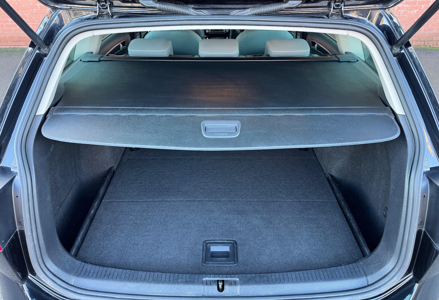 Used Volkswagen Golf 2016 for sale - 76824208: Photo 10