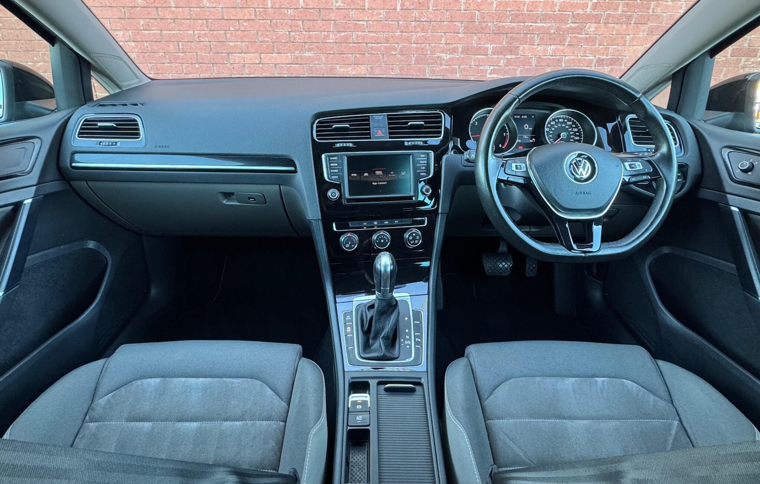 Used Volkswagen Golf 2016 for sale - 76824208: Photo 16