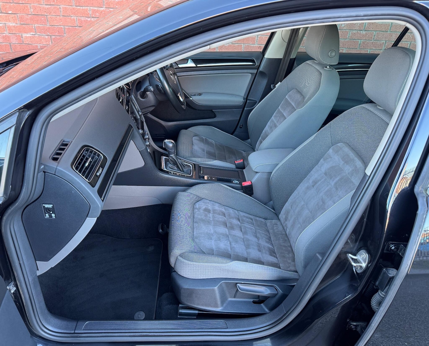 Used Volkswagen Golf 2016 for sale - 76824208: Photo 39