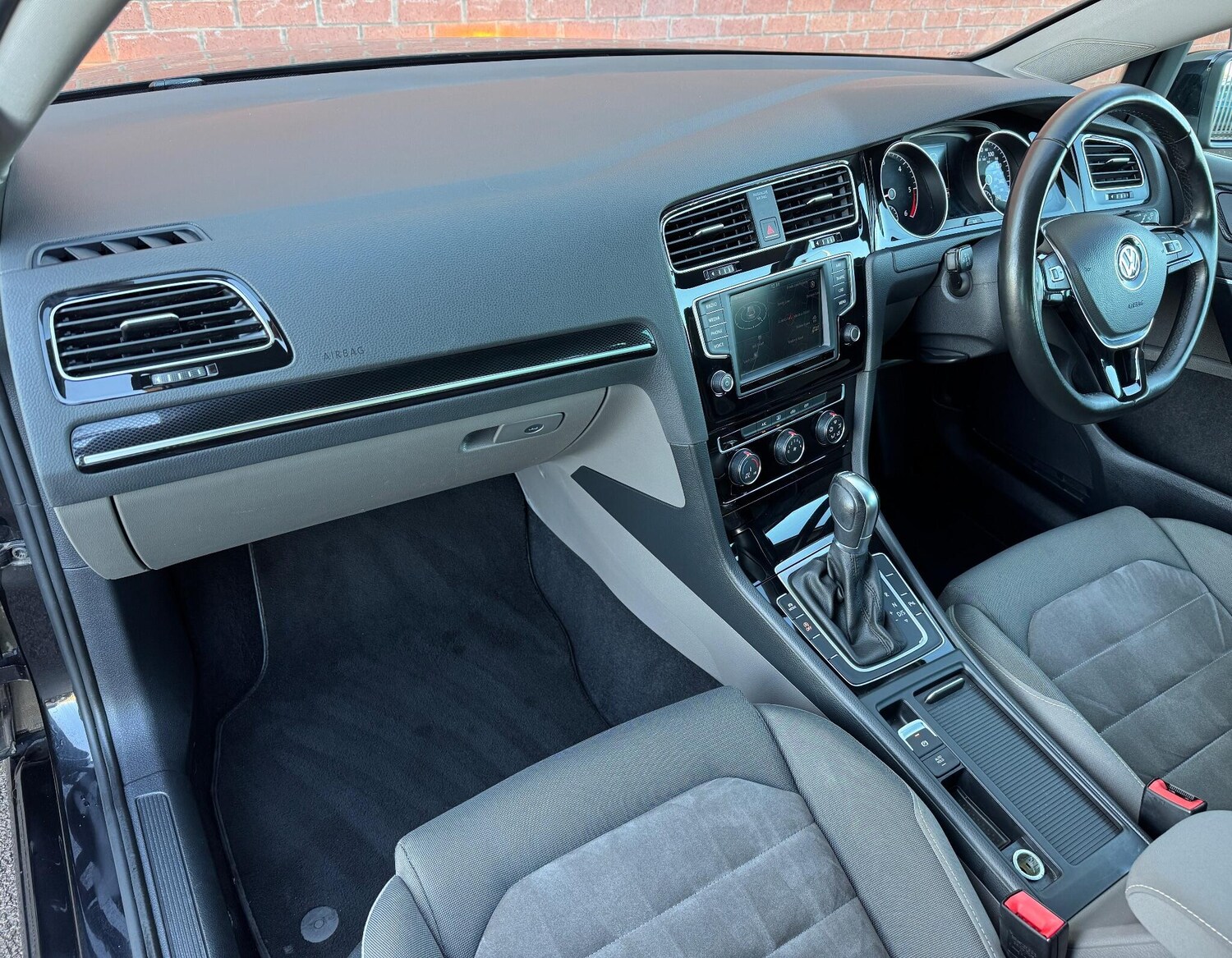 Used Volkswagen Golf 2016 for sale - 76824208: Photo 40