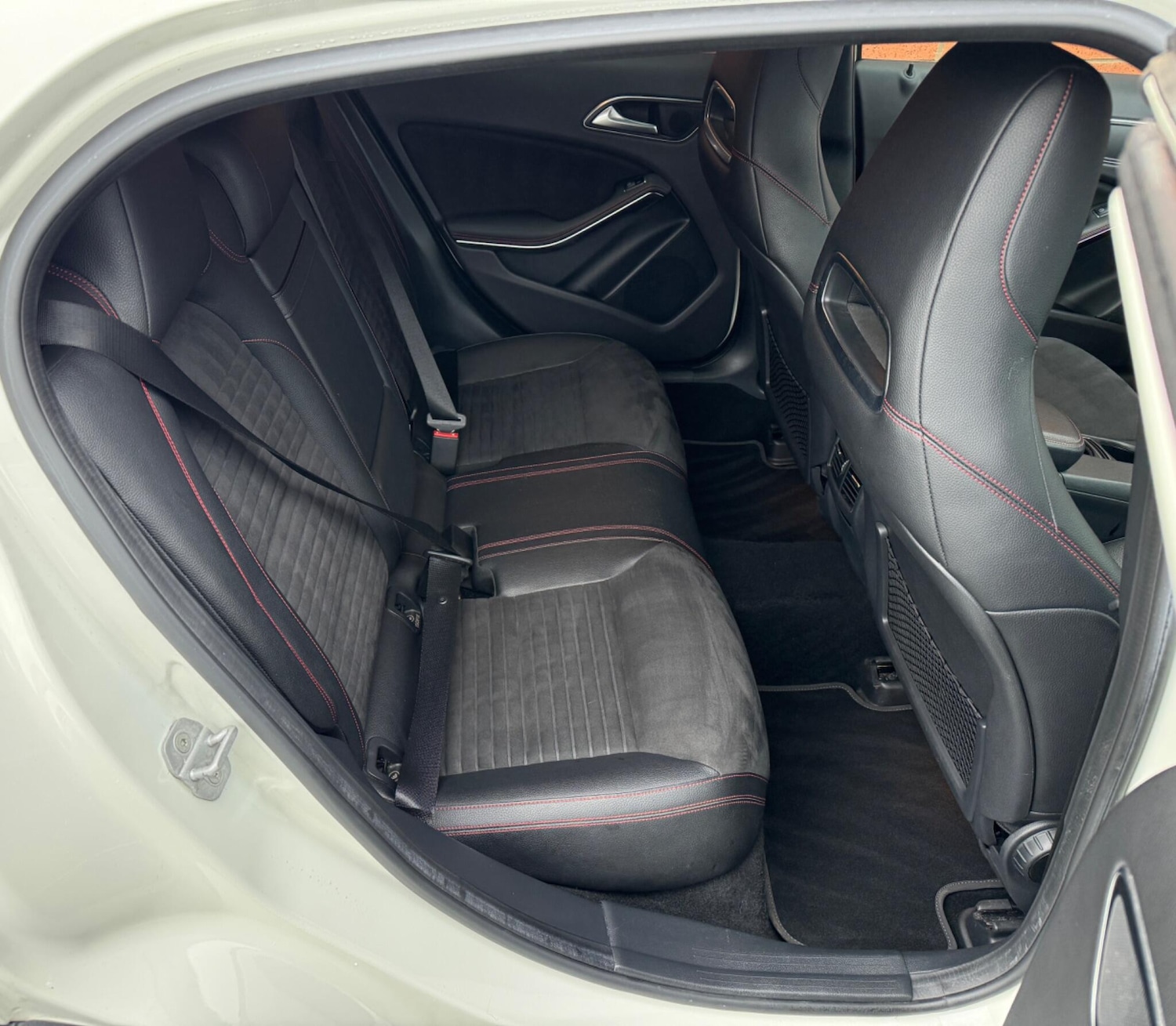 Used Mercedes-Benz GLA 2015 for sale - 77330555: Photo 32