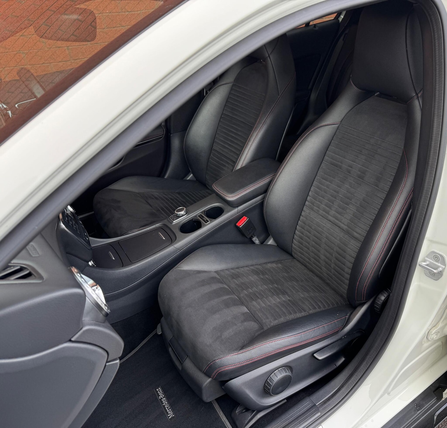 Used Mercedes-Benz GLA 2015 for sale - 77330555: Photo 34