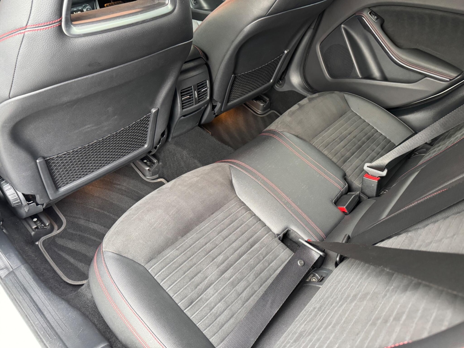 Used Mercedes-Benz GLA 2015 for sale - 77330555: Photo 38