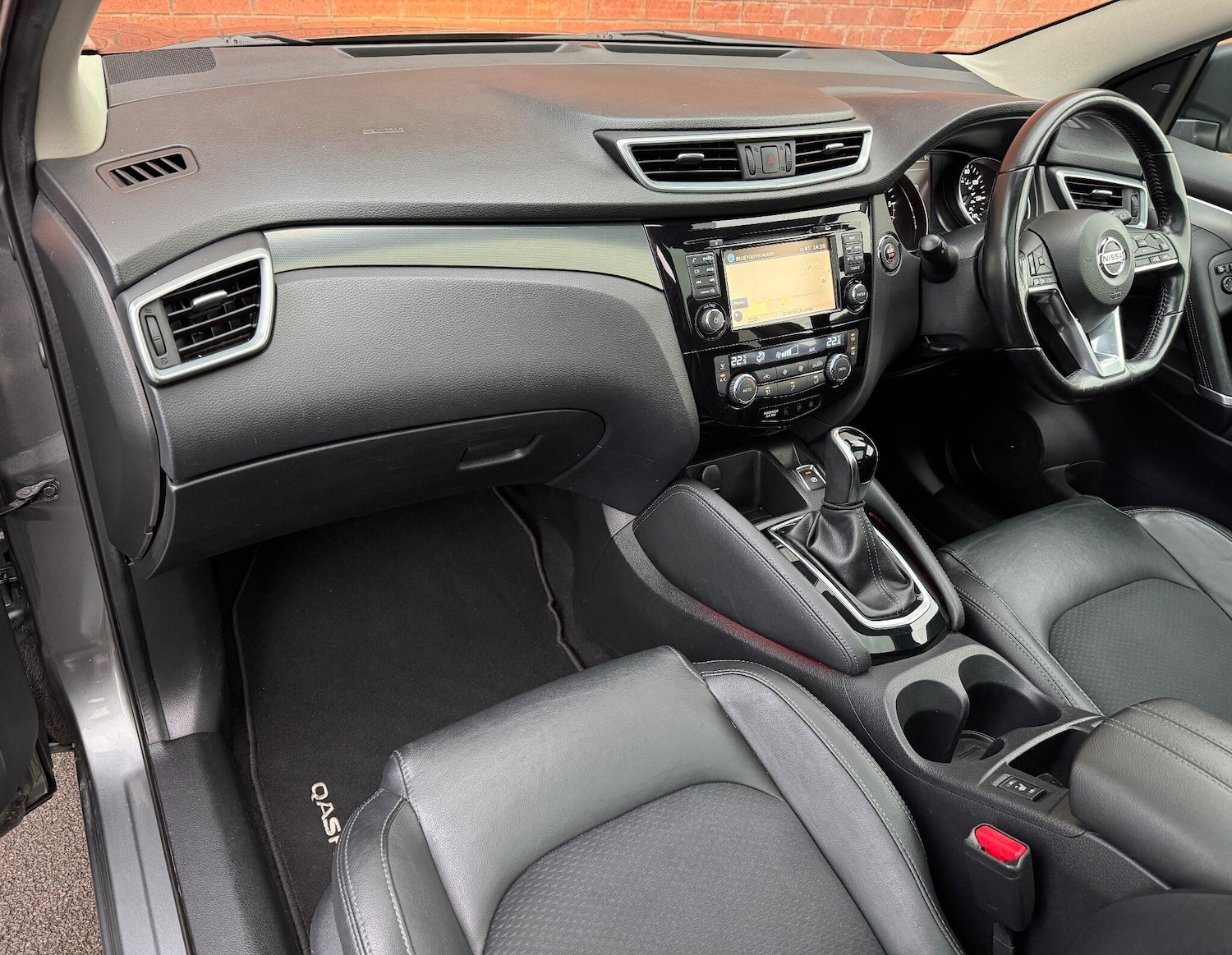 Used Nissan Qashqai 2017 for sale - 76990766: Photo 41