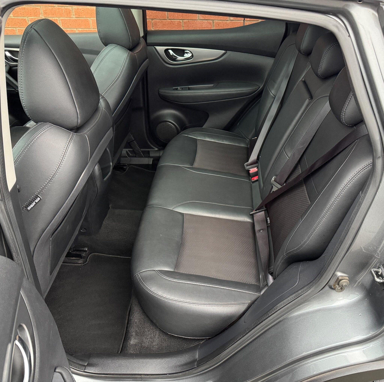 Used Nissan Qashqai 2017 for sale - 76990766: Photo 44