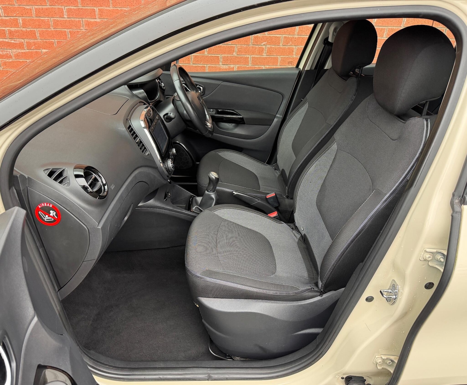 Used Renault Captur 2016 for sale - 77469143: Photo 31