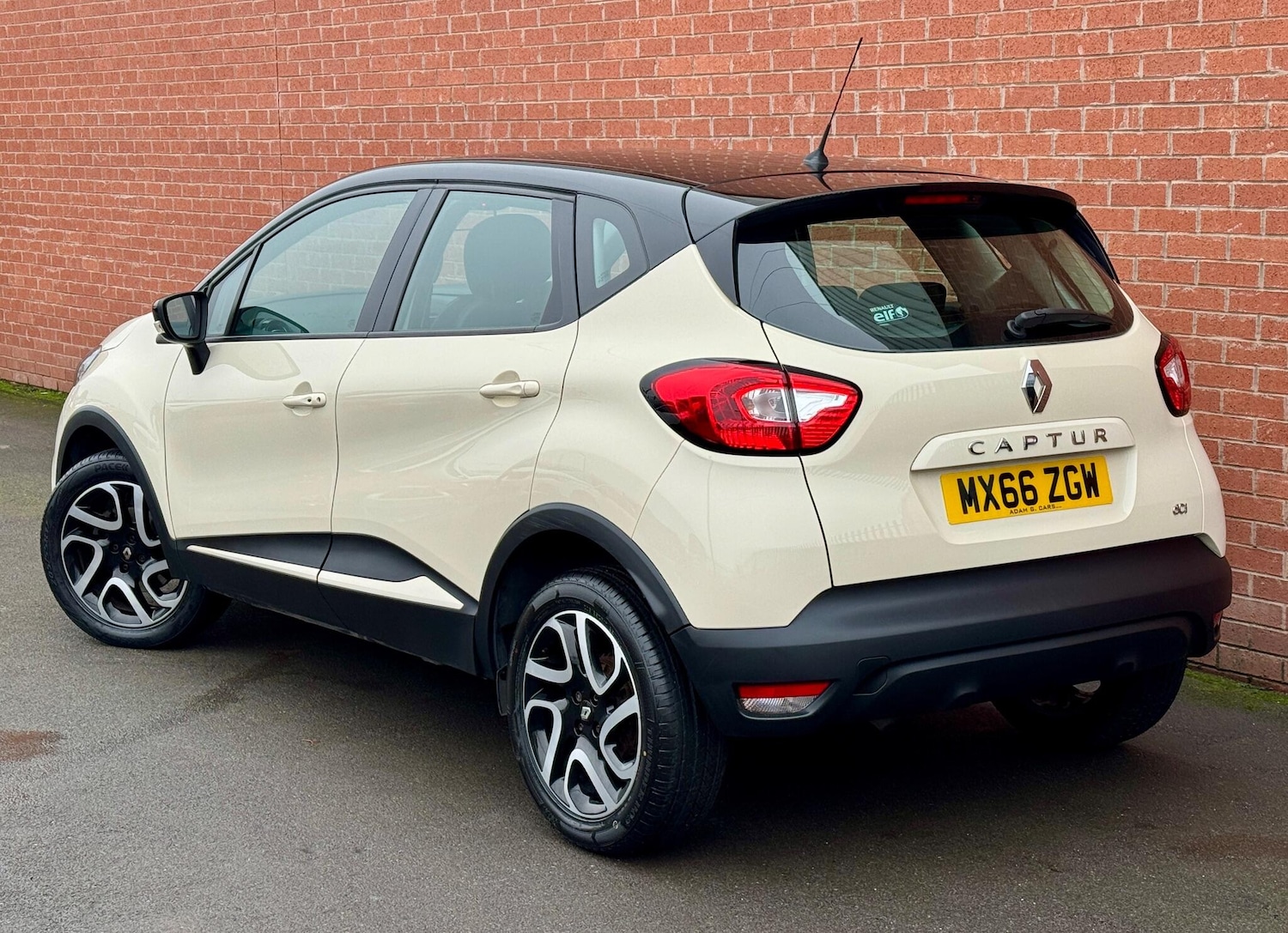 Used Renault Captur 2016 for sale - 77469143: Photo 8