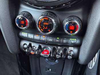 Used MINI Hatch 2021 for sale - 75214159: Photo
