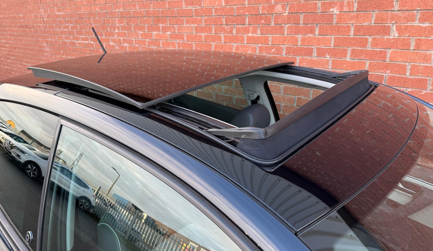 Used Volkswagen Polo 2017 for sale - 76976747: Photo 2