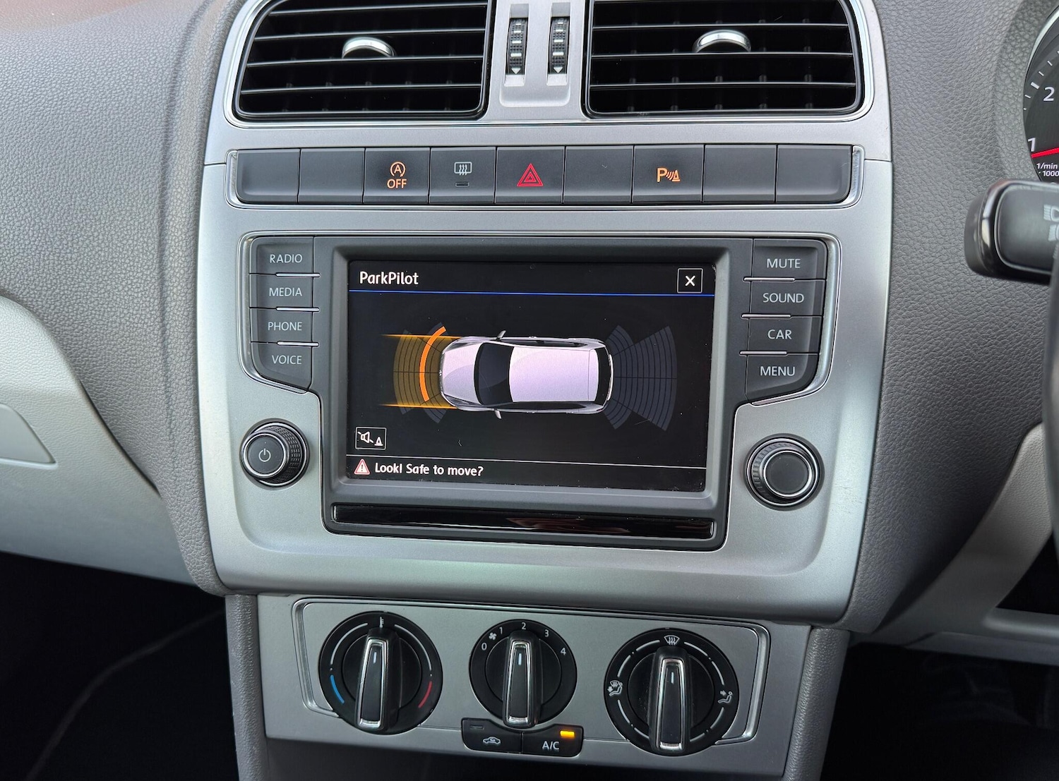 Used Volkswagen Polo 2017 for sale - 76976747: Photo 23