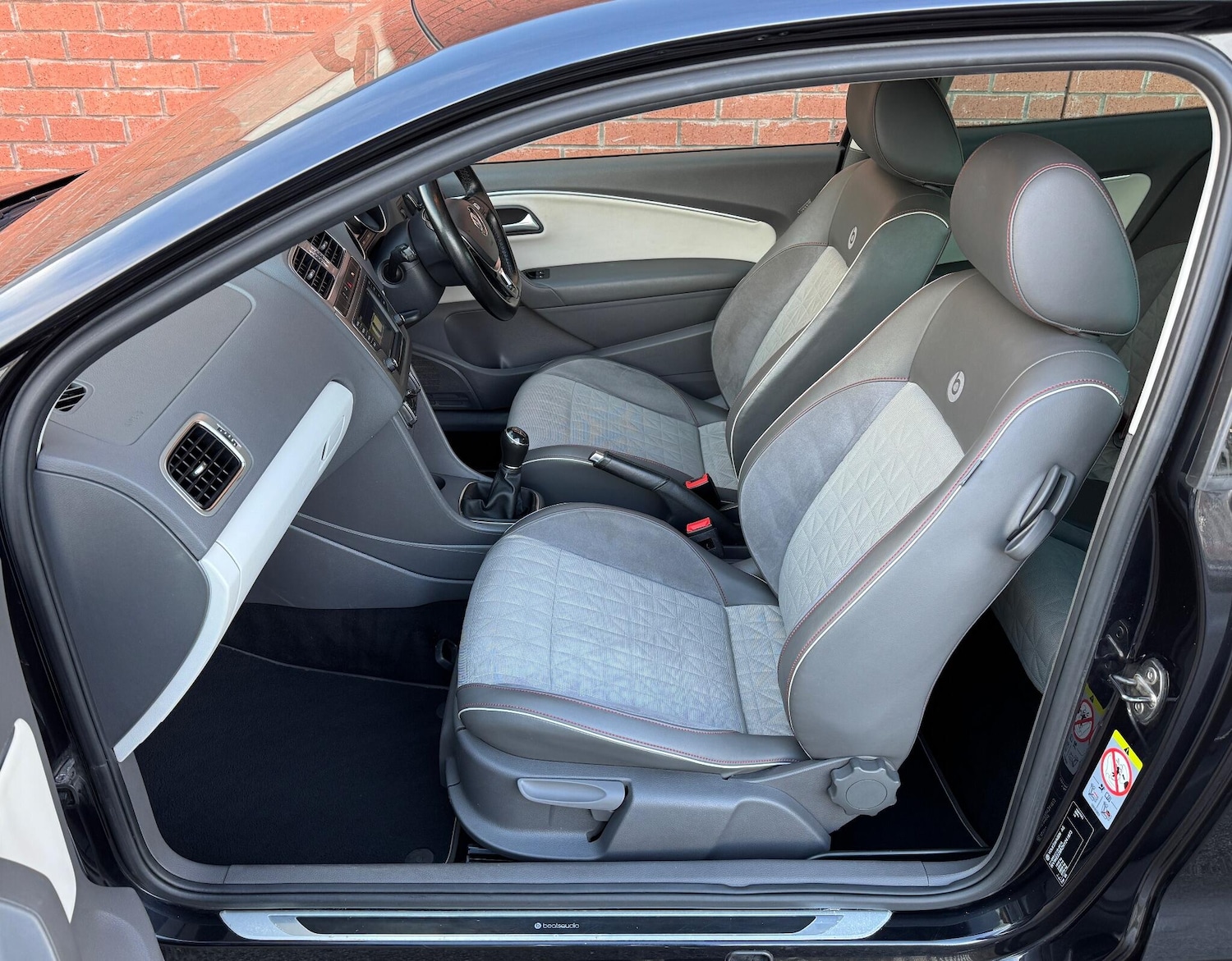 Used Volkswagen Polo 2017 for sale - 76976747: Photo 32