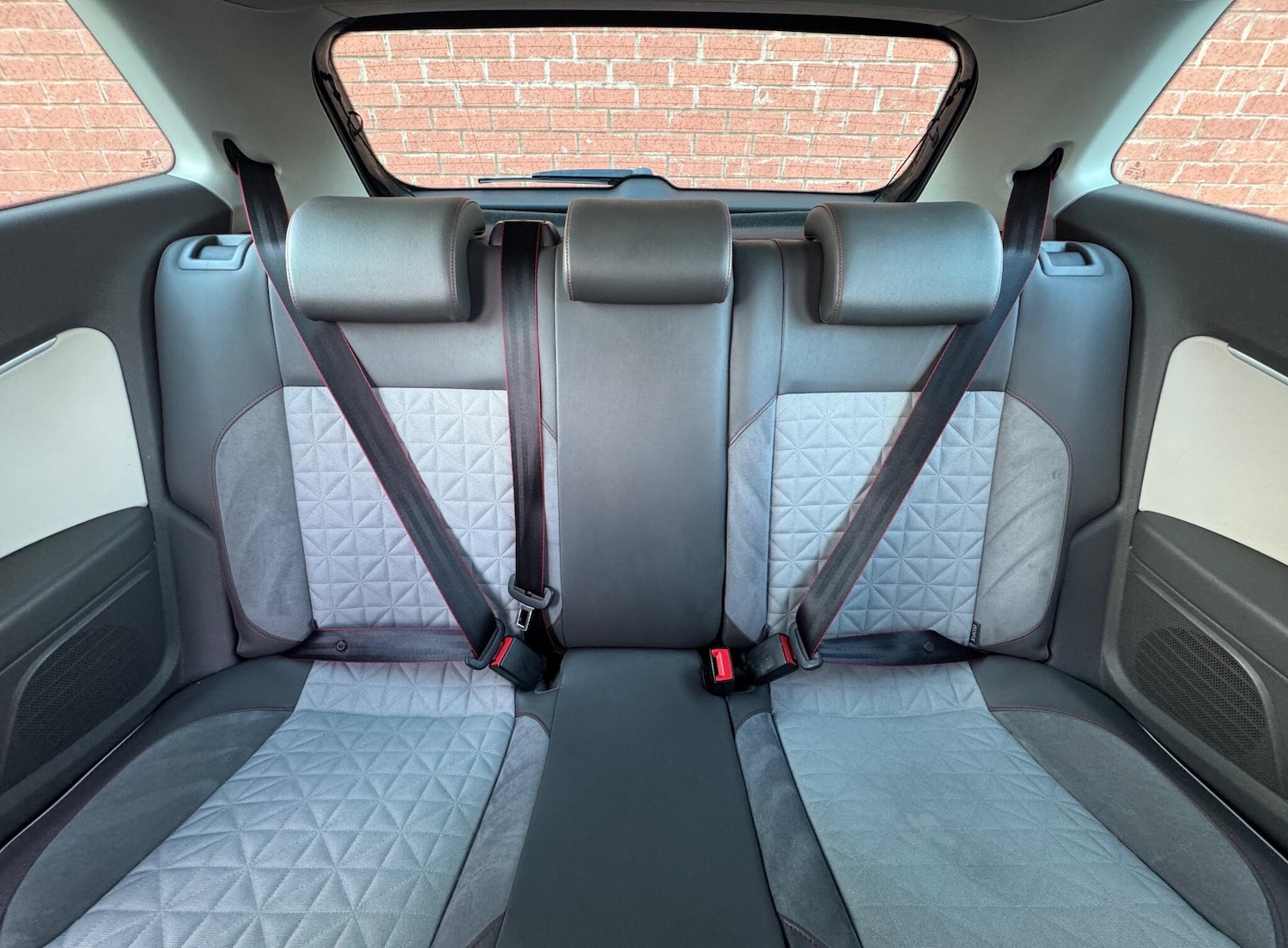 Used Volkswagen Polo 2017 for sale - 76976747: Photo 36