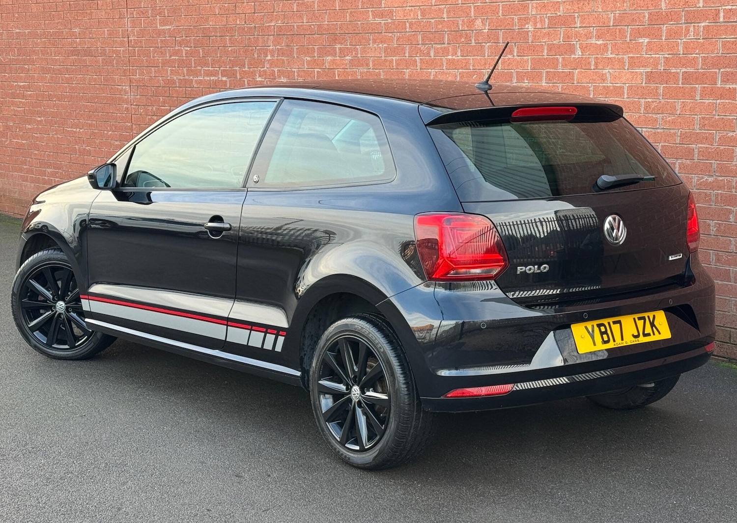 Used Volkswagen Polo 2017 for sale - 76976747: Photo 9