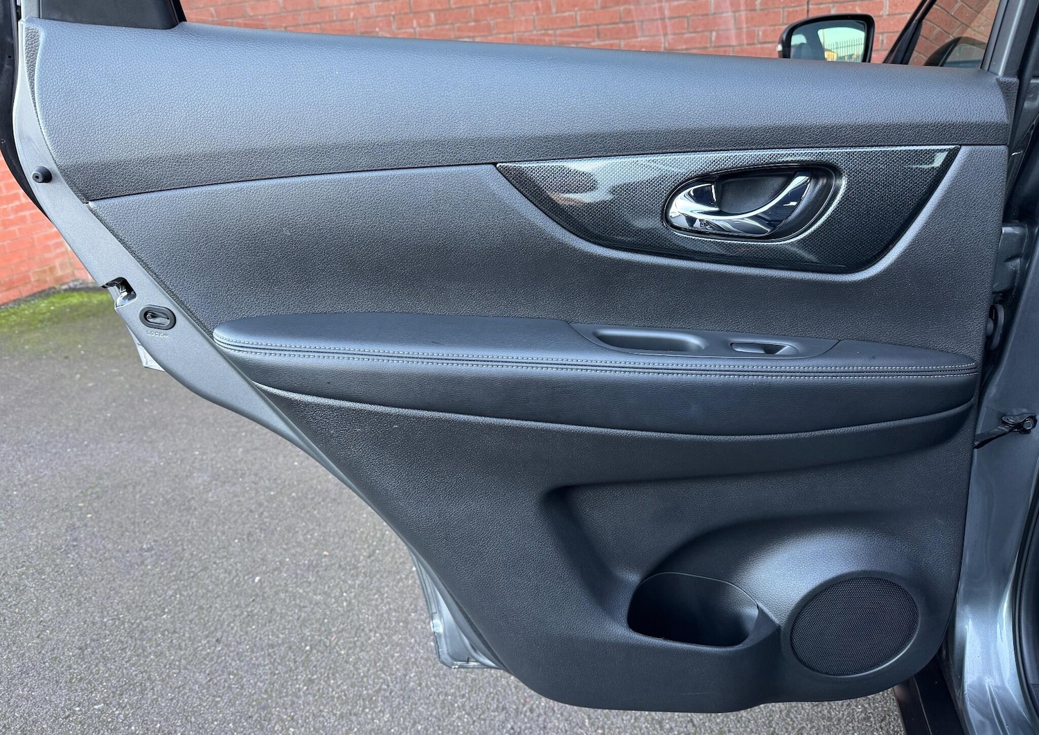 Used Nissan X-Trail 2016 for sale - 77020969: Photo 41