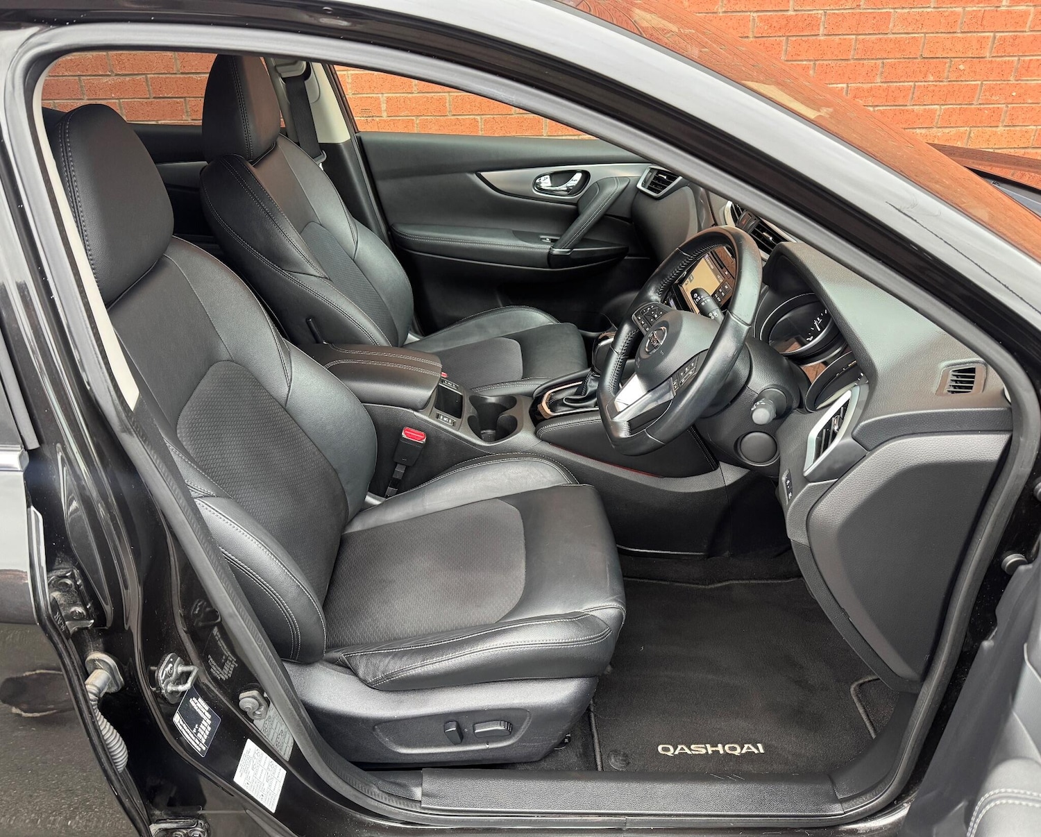 Used Nissan Qashqai for sale - 77017117: Photo 16