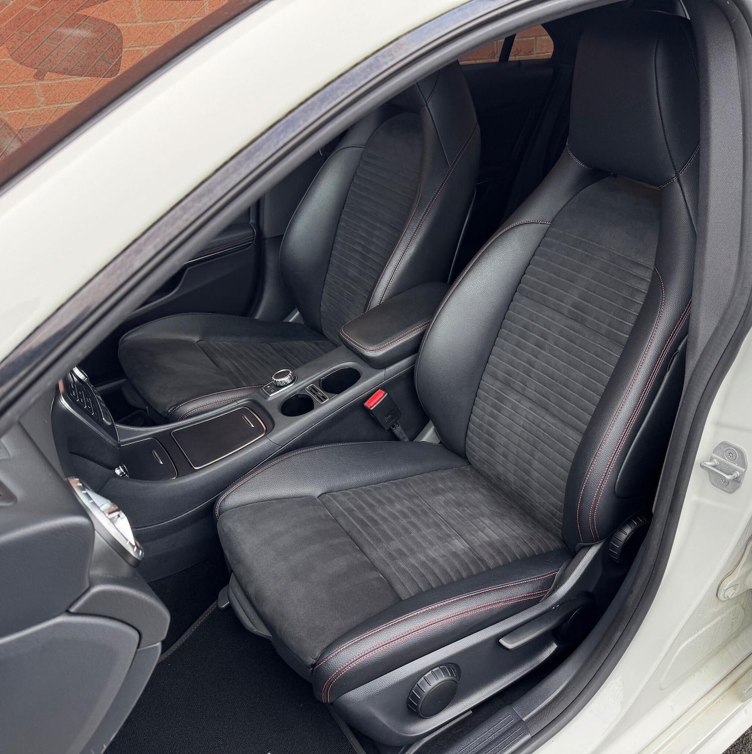 Used Mercedes-Benz CLA 2017 for sale - 76573381: Photo 35