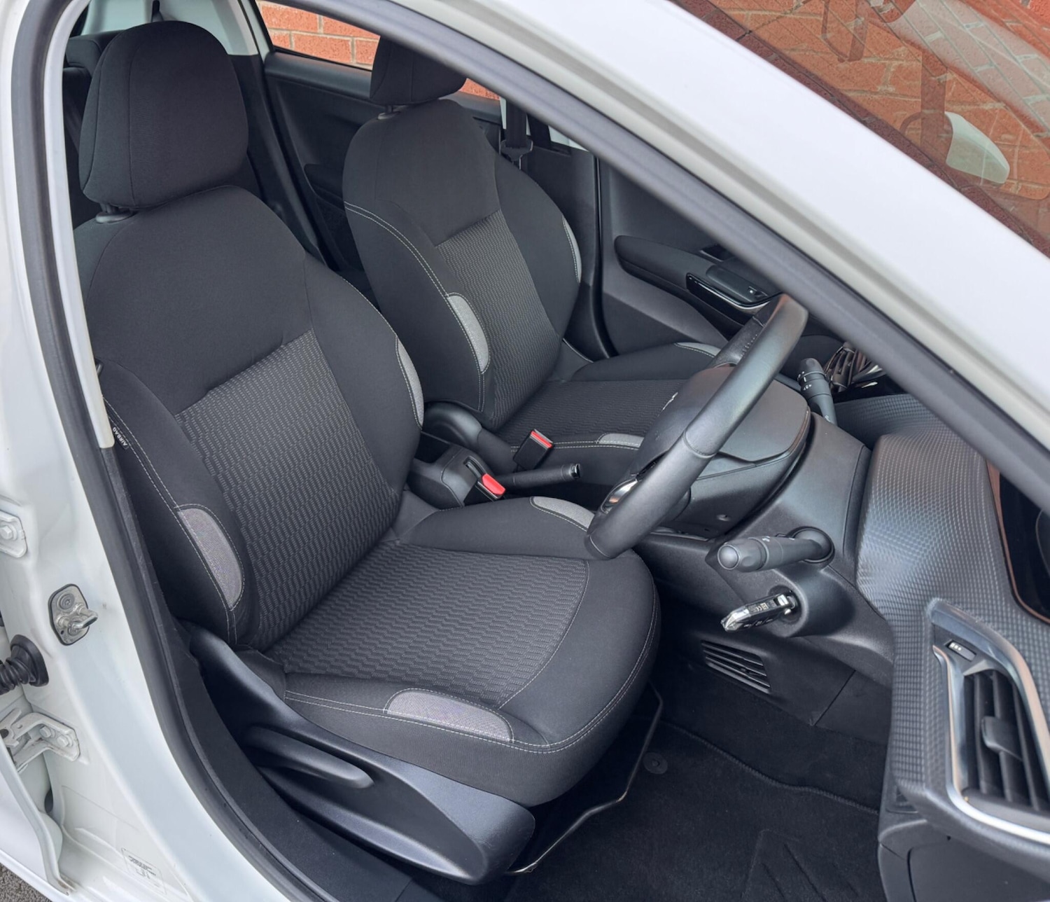 Used Peugeot 208 2016 for sale - 77613066: Photo 13