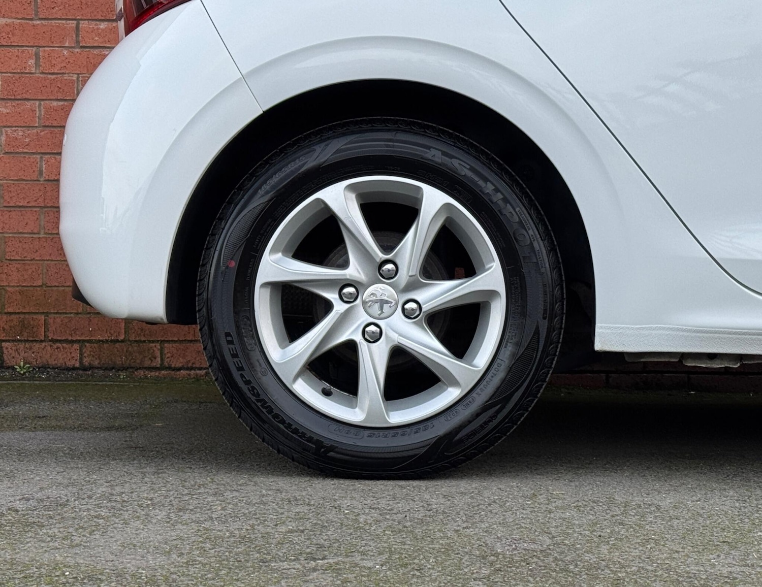 Used Peugeot 208 2016 for sale - 77613066: Photo 35