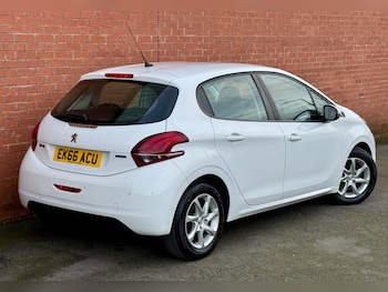 Used Peugeot 208 2016 for sale - 77613066: Photo