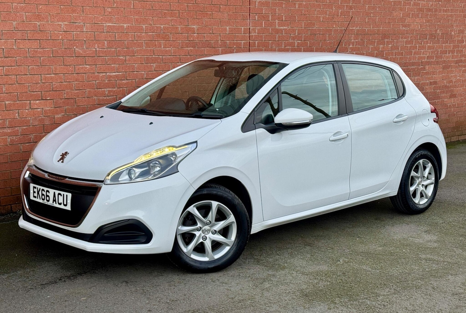 Used Peugeot 208 2016 for sale - 77613066: Photo 6