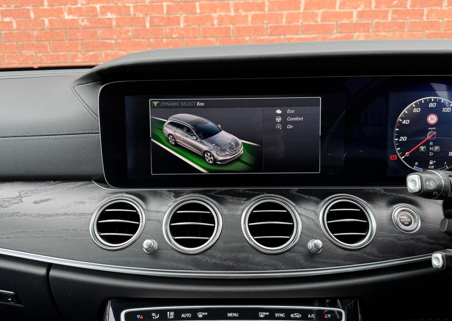 Used Mercedes-Benz E Class for sale - 77737302: Photo 24