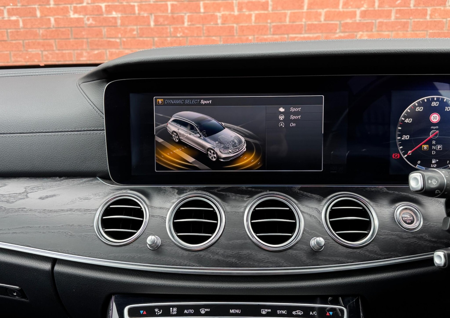 Used Mercedes-Benz E Class for sale - 77737302: Photo 26