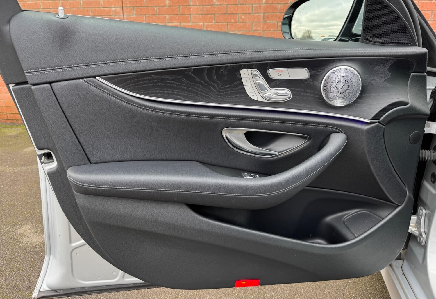 Used Mercedes-Benz E Class for sale - 77737302: Photo 37