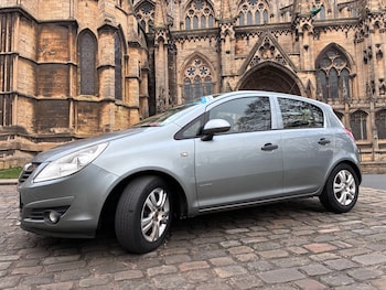 Used Vauxhall Corsa 2010 for sale - 77210063: Photo