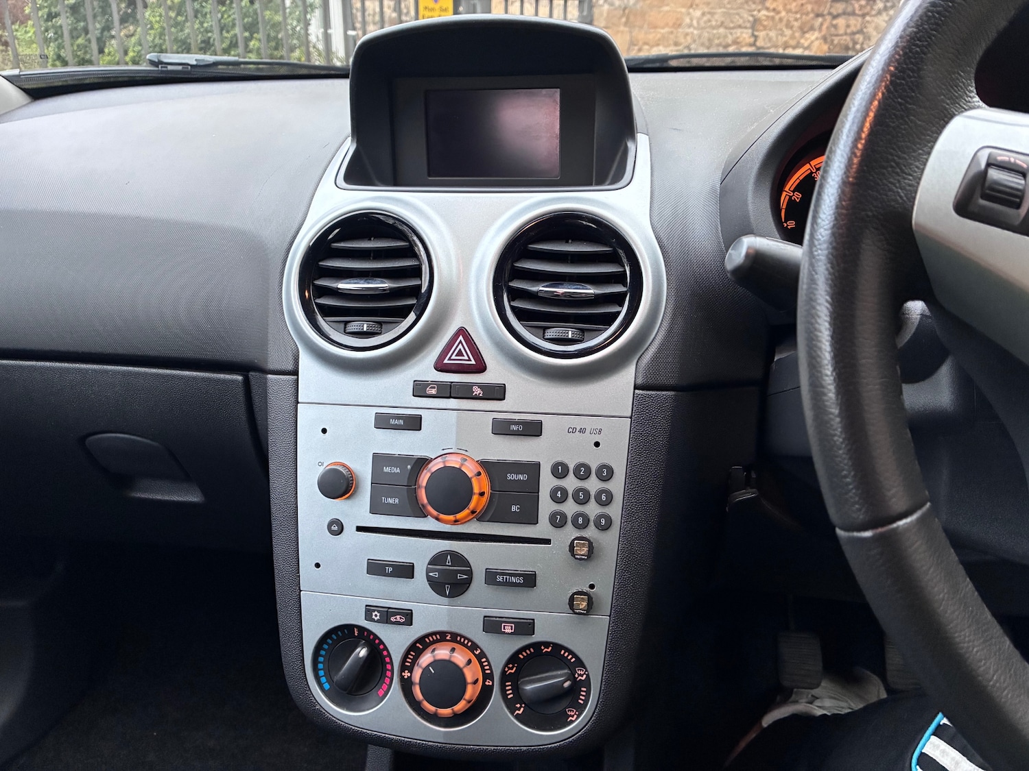 Used Vauxhall Corsa 2013 for sale - 77974009: Photo 17